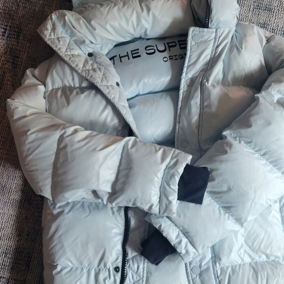 Aritzia TNA Superpuff - Picture 8 of 8